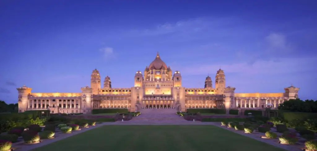 Best Luxurious 7 Star Hotels in India